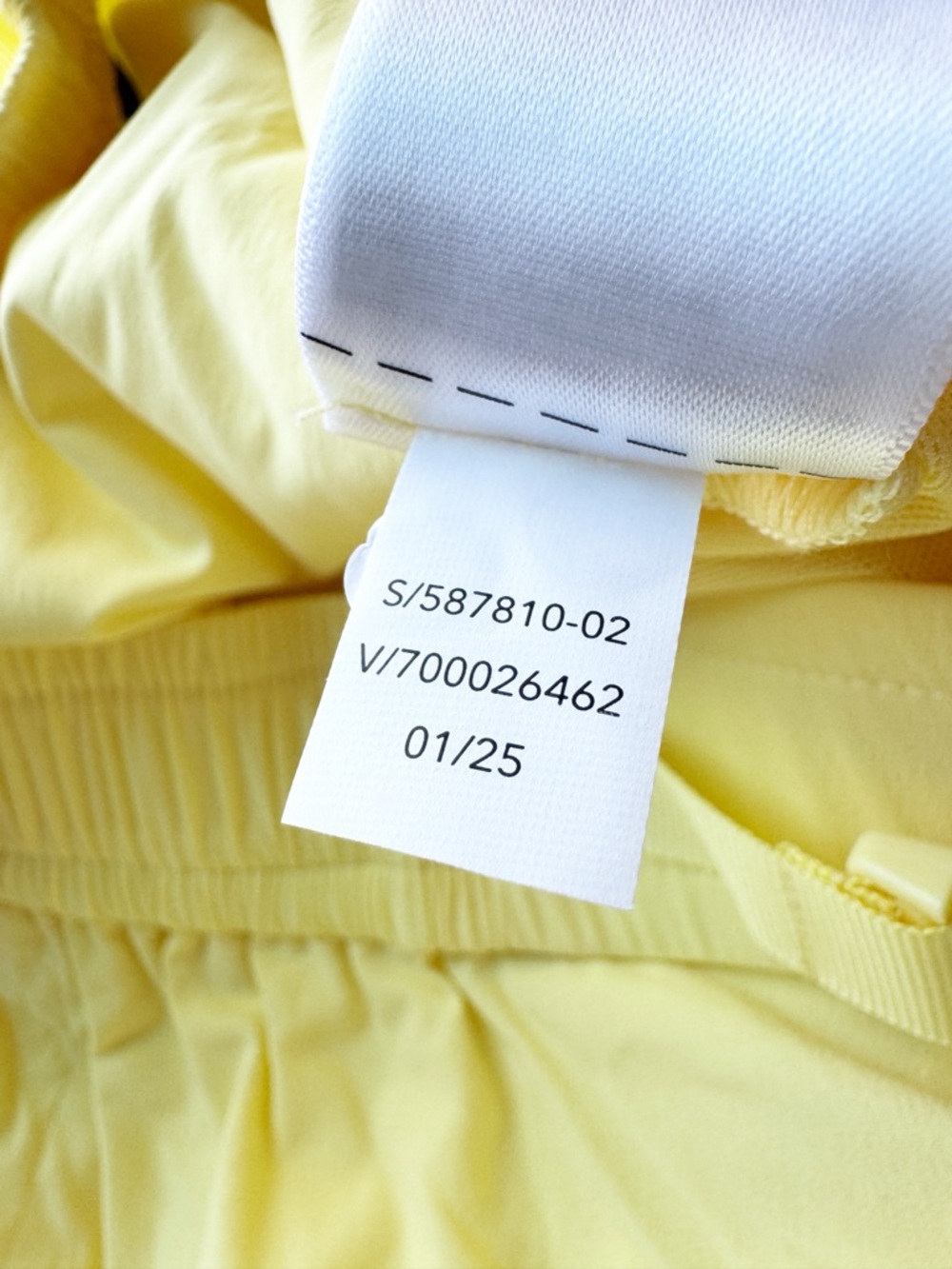 ATHLETA New Highland High Rise 3 1/2" Utility Short in Citron Yellow NWT - Picture 14 of 16